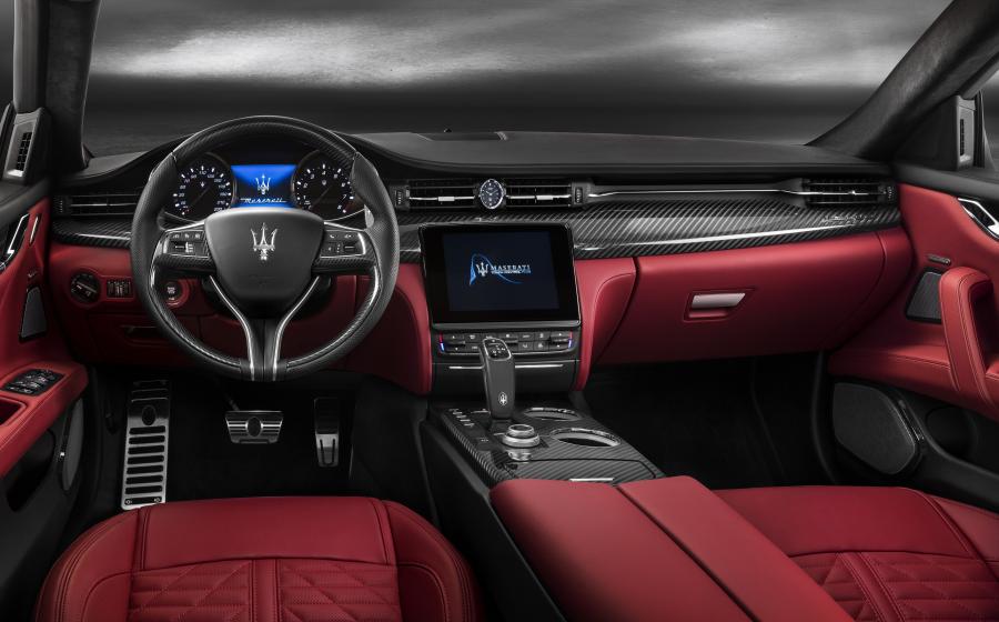 Торпедо Maserati Quattroporte GTS GranSport (M156) 2018 года  (NA) (фото 23 из 28)